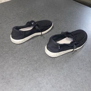 Black Hey Dude Shoes size 8